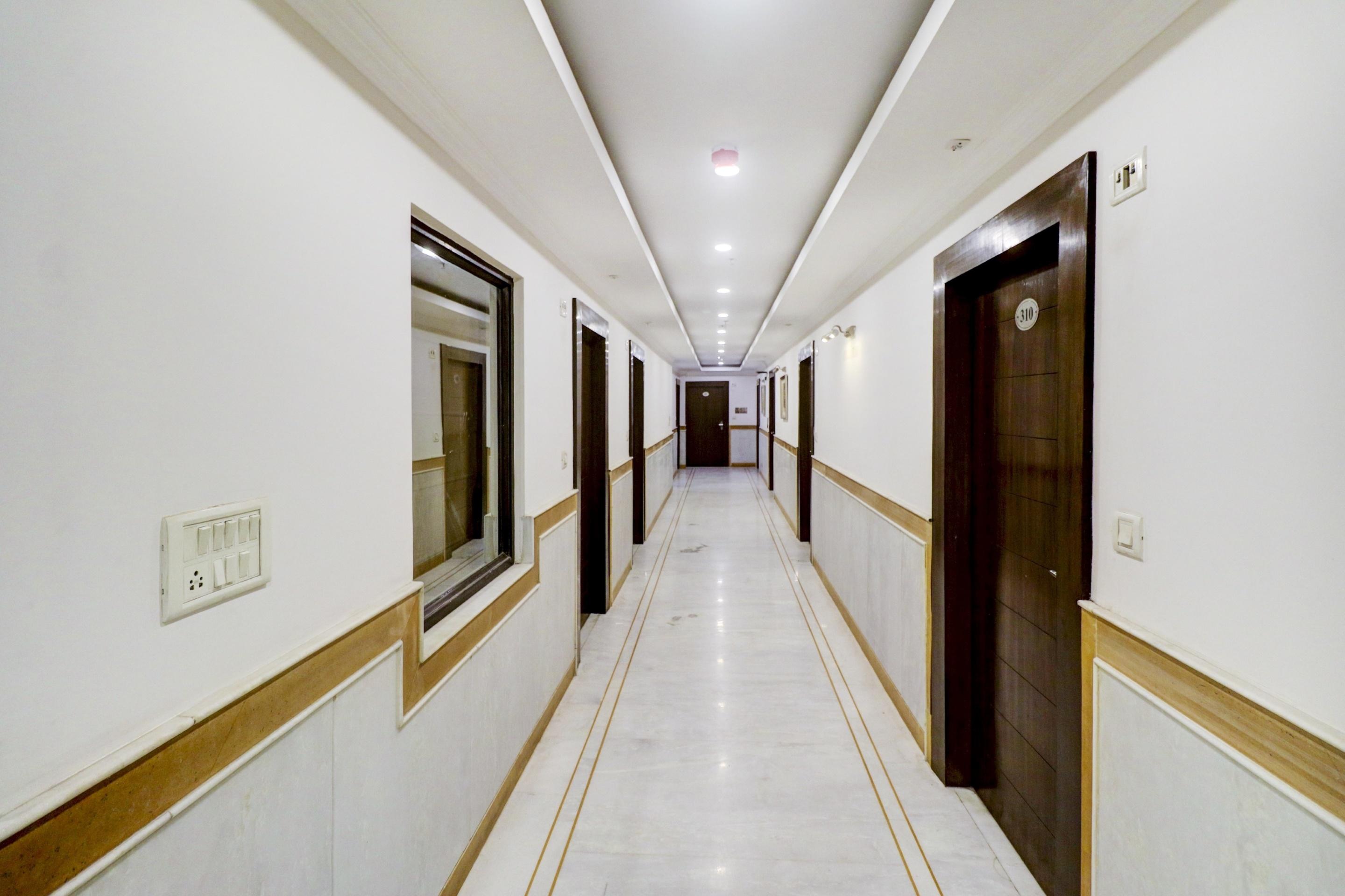 Townhouse 517 La Sapphire Near Delhi Airport Hotel New Delhi Exterior photo