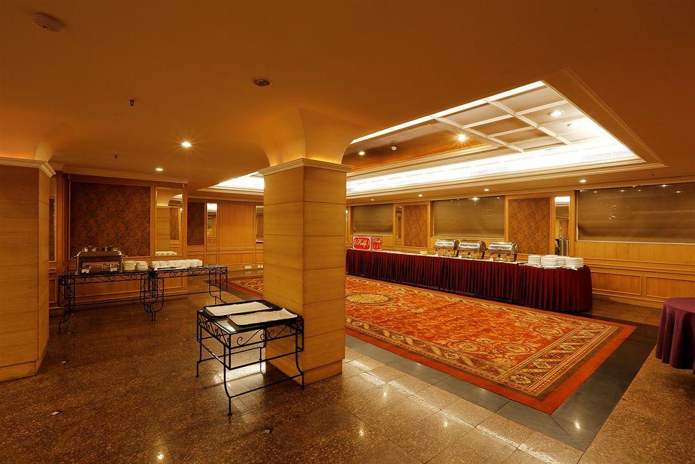 Townhouse 517 La Sapphire Near Delhi Airport Hotel New Delhi Exterior photo