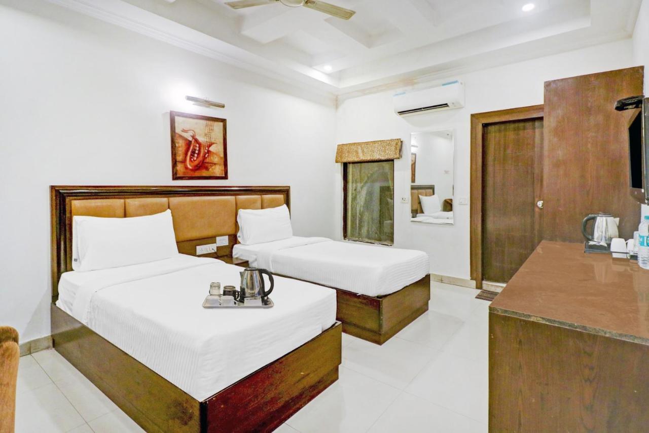 Townhouse 517 La Sapphire Near Delhi Airport Hotel New Delhi Exterior photo